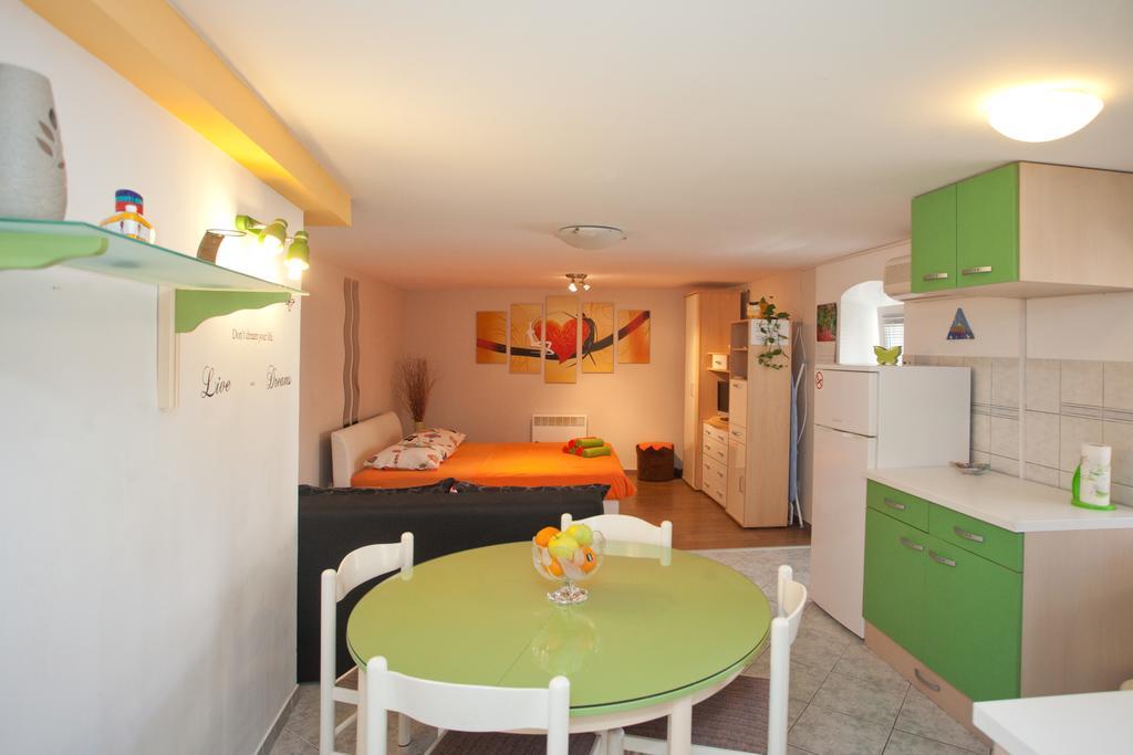 Paradise Apartment With Big Sunny Terrace In The Old Town, Few Meters From The Sea & Riva Promenade Split Room photo
